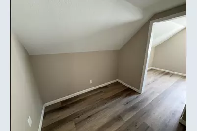 922 Tindolph Avenue S, Thief River Falls, MN 56701 - Photo 8