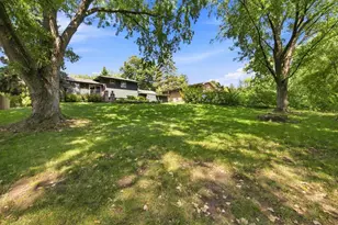 10545 Johnson Rd, Bloomington, MN 55437 - Photo 22