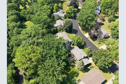 10545 Johnson Road, Bloomington, MN 55437 - Photo 32