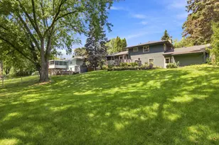 10545 Johnson Rd, Bloomington, MN 55437 - Photo 24