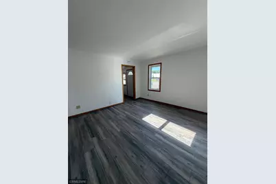 607 1st Avenue E, Shakopee, MN 55379 - Photo 8