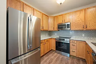 12727 College View Dr, Eden Prairie, MN 55347 - Photo 10