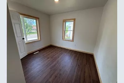 120 Spruce Avenue S, Thief River Falls, MN 56701 - Photo 12