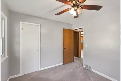 7846 Gresham Lane S, Cottage Grove, MN 55016 - Photo 14