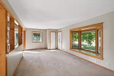 7846 Gresham Lane S, Cottage Grove, MN 55016 - Photo 6