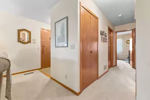 975 Heritage Ct E, Vadnais Heights, MN 55127 - Photo 16
