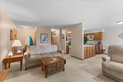 975 Heritage Court E #206, Vadnais Heights, MN 55127 - Photo 8