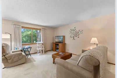 975 Heritage Court E #206, Vadnais Heights, MN 55127 - Photo 6