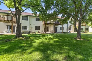 975 Heritage Ct E, Vadnais Heights, MN 55127 - Photo 28
