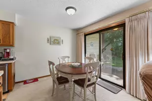 975 Heritage Ct E, Vadnais Heights, MN 55127 - Photo 10