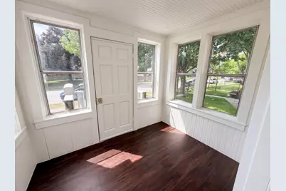 5200 Camden Avenue N, Minneapolis, MN 55430 - Photo 8