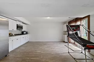 121 Chaparral Dr, Apple Valley, MN 55124 - Photo 20