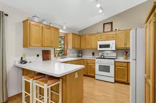 3839 Shannon Dr, Hastings, MN 55033 - Photo 12
