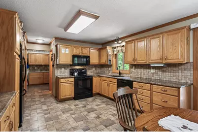 8234 257th Street, Chisago City, MN 55013 - Photo 6