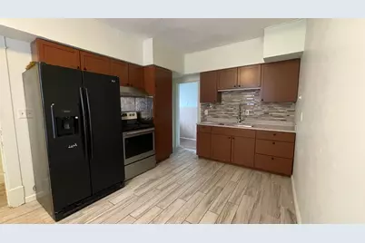 904 Jessamine Avenue E, Saint Paul, MN 55106 - Photo 6