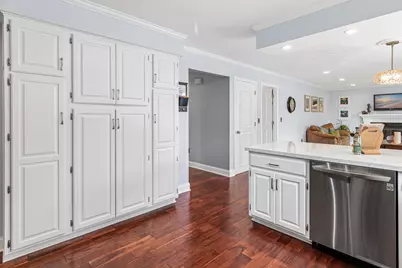 7859 Dover Cove, Eden Prairie, MN 55347 - Photo 6