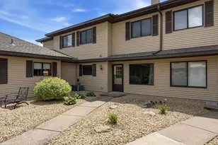 5305 Orleans Ln N, Plymouth, MN 55442 - Photo 2