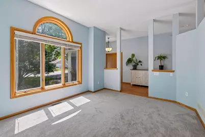 2105 Grimm Road, Chaska, MN 55318 - Photo 14