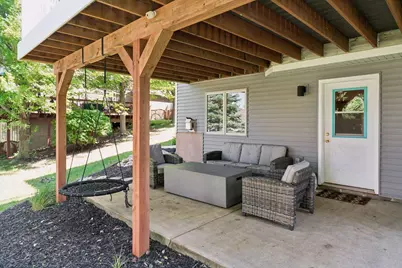 2105 Grimm Road, Chaska, MN 55318 - Photo 36