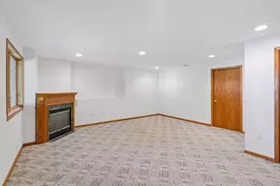 2105 Grimm Rd, Chaska, MN 55318 - Photo 30