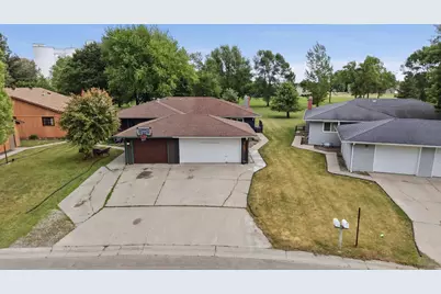 2328 Country Club Parkway, Moorhead, MN 56560 - Photo 30