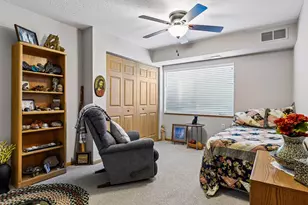 1321 Lake Dr W, Chanhassen, MN 55317 - Photo 20