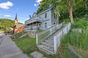 108 S Hill St, Fountain City, WI 54629 - Photo 24