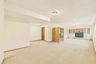 2409 Golf Dr, Woodbury, MN 55129 - Photo 32