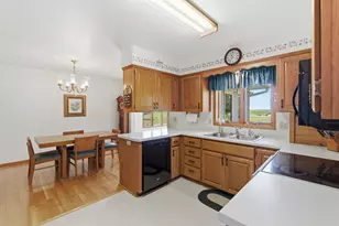 18 Mill Ave, Minnesota Lake, MN 56068 - Photo 4