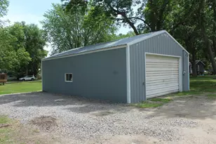 1521 Desoto Ave N, Glencoe, MN 55336 - Photo 20