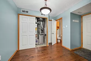 5443 Brewer Ln, Inver Grove Heights, MN 55076 - Photo 12