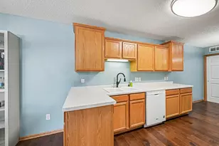 5443 Brewer Ln, Inver Grove Heights, MN 55076 - Photo 8