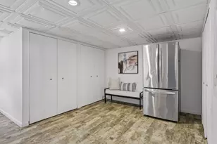 253 Washburn Ave N, Minneapolis, MN 55405 - Photo 24