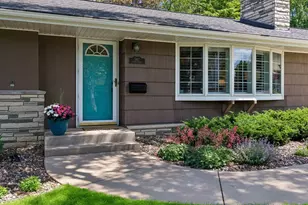 5917 Grimes Ave S, Edina, MN 55424 - Photo 2