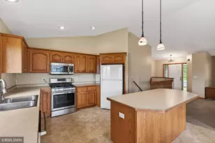 346 E Century St, Belle Plaine, MN 56011 - Photo 12