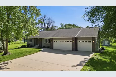209 1st Avenue SW, Geneva, MN 56035 - Photo 2