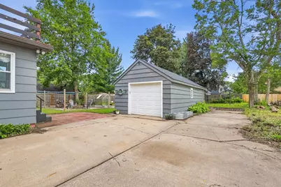2258 W 105th Street, Bloomington, MN 55431 - Photo 34