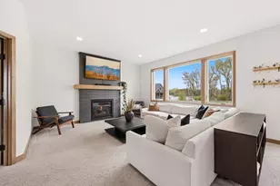 429 Collova Dr, Vadnais Heights, MN 55127 - Photo 6