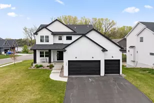 429 Collova Dr, Vadnais Heights, MN 55127 - Photo 2