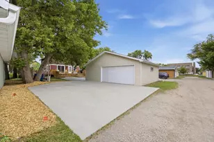 905 3rd St N, Fargo, ND 58102 - Photo 36