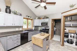 521 9th St, Hawley, MN 56549 - Photo 34