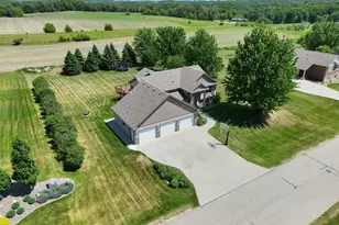 60722 254th Ave, Mantorville, MN 55955 - Photo 2