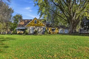 230 Mcleod Ave W, Winsted, MN 55395 - Photo 2