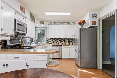 230 McLeod Avenue W, Winsted, MN 55395 - Photo 8