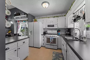 1020 Southview Ave, Braham, MN 55006 - Photo 8