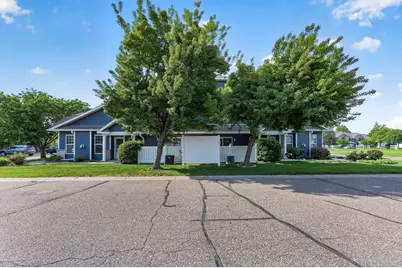 440 Hickory Lane N, Oakdale, MN 55128 - Photo 4