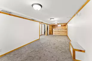 610 Grange Ave N, Oakdale, MN 55128 - Photo 20