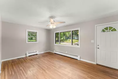 610 Grange Avenue N, Oakdale, MN 55128 - Photo 4