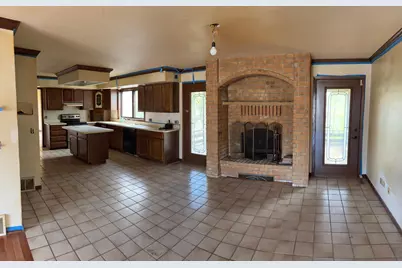 5505 Matterhorn Drive NE, Fridley, MN 55432 - Photo 2