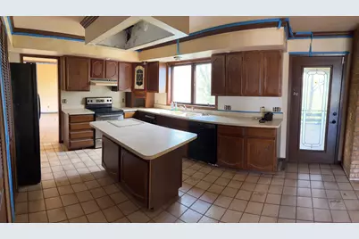 5505 Matterhorn Drive NE, Fridley, MN 55432 - Photo 4